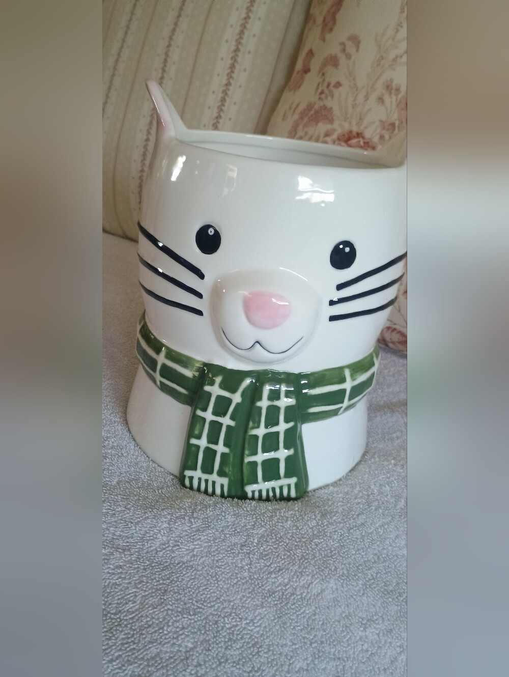 White Ceramic Cat Vase/crock with Green Scarf - Decorative Home Accent